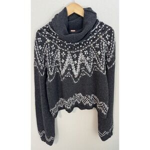 Free People Treasure Turtleneck Sweater Size Small Gray Beaded Cozy Warm